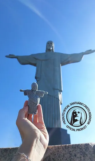 Cristo Redentor - linha finíssima (linha de costura) em crochê